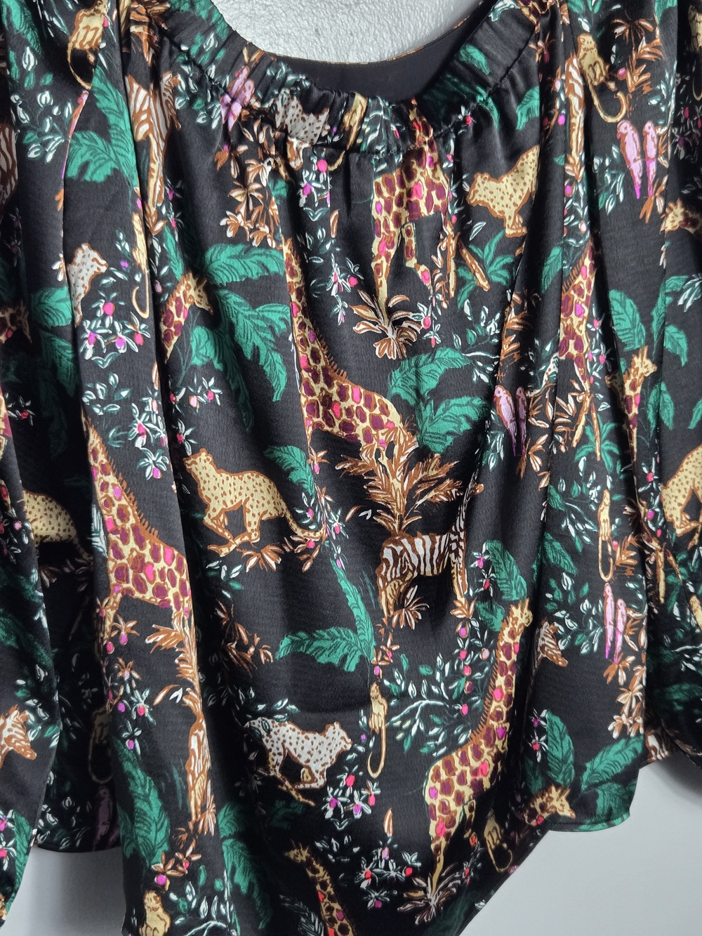 Lilly Pulitzer Safari Jungle Giraffe Leopard Off Shoulder Satin Blouse Top XL - Picture 10 of 15